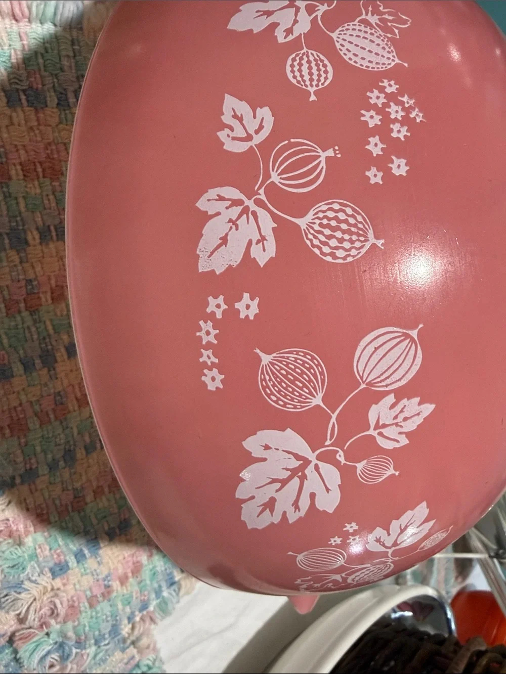Pyrex Pink gooseberry 444 Cinderella Mixing Bowl (chip)